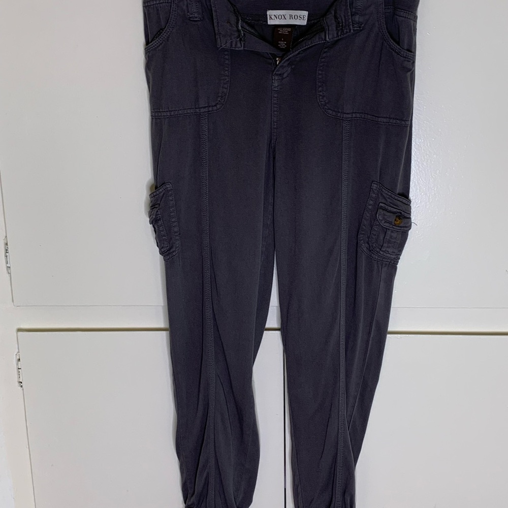 Knox Rose Gray Capris